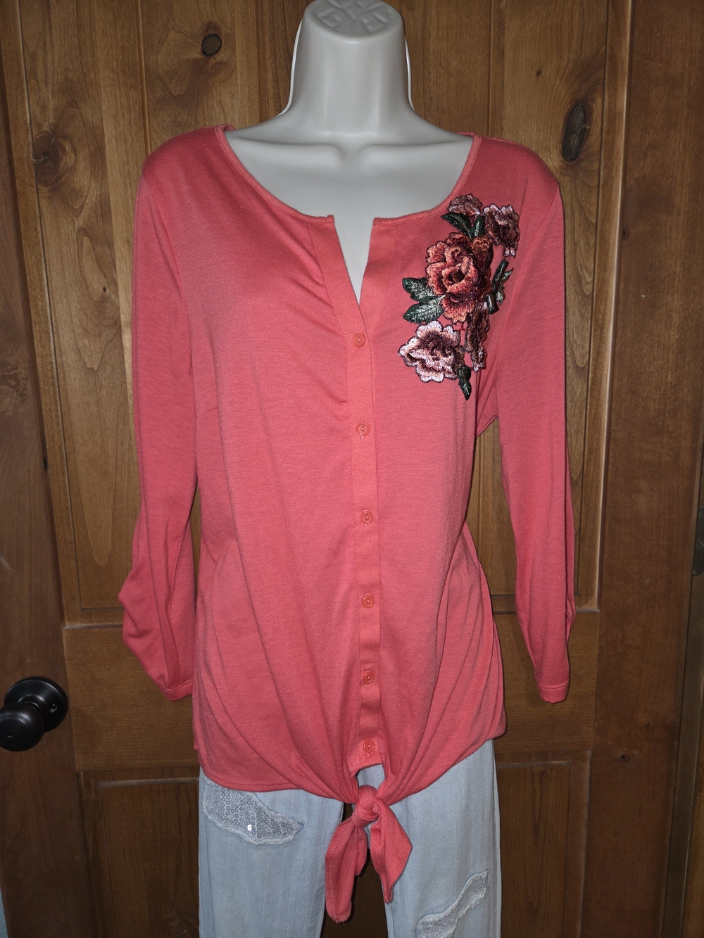 Perseption Coral Button-Front Tie Hem Top with Floral Applique